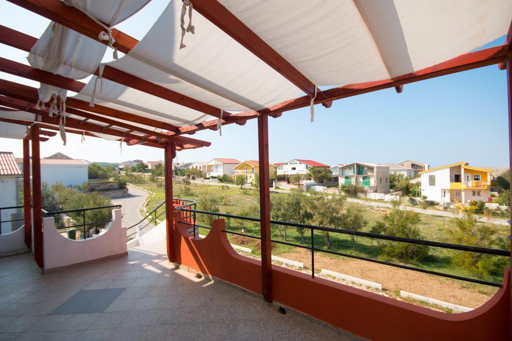 Apartments Leon Ražanac Exterior foto